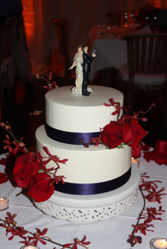 Spy Couple Wedding Cake with Red Roses & Ribbon