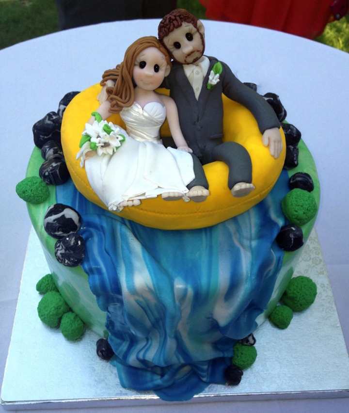 White Water Wedding Cake & Cupcakes